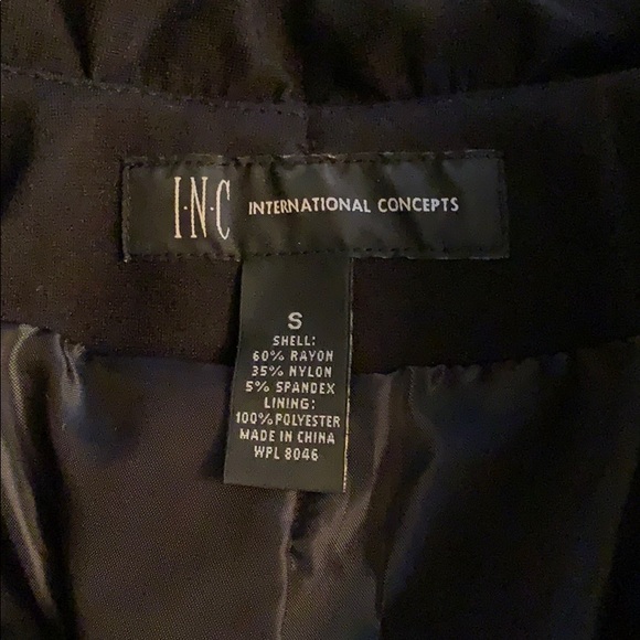 🖤Black Ruffle Blazer🖤 - Picture 6 of 8